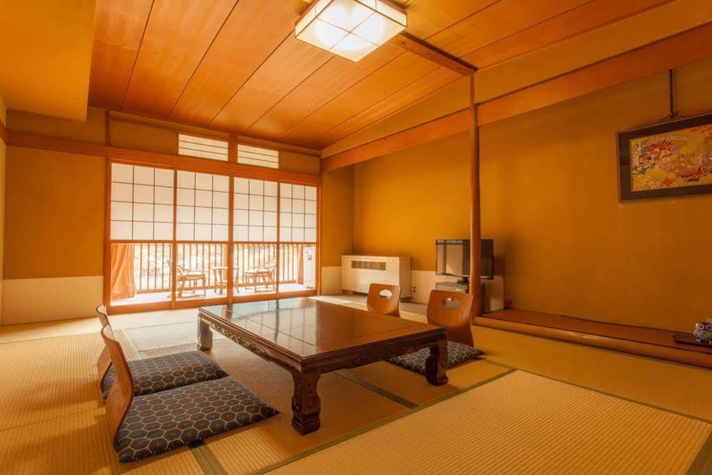Hotel Okudaya Happoen à Gero Extérieur photo